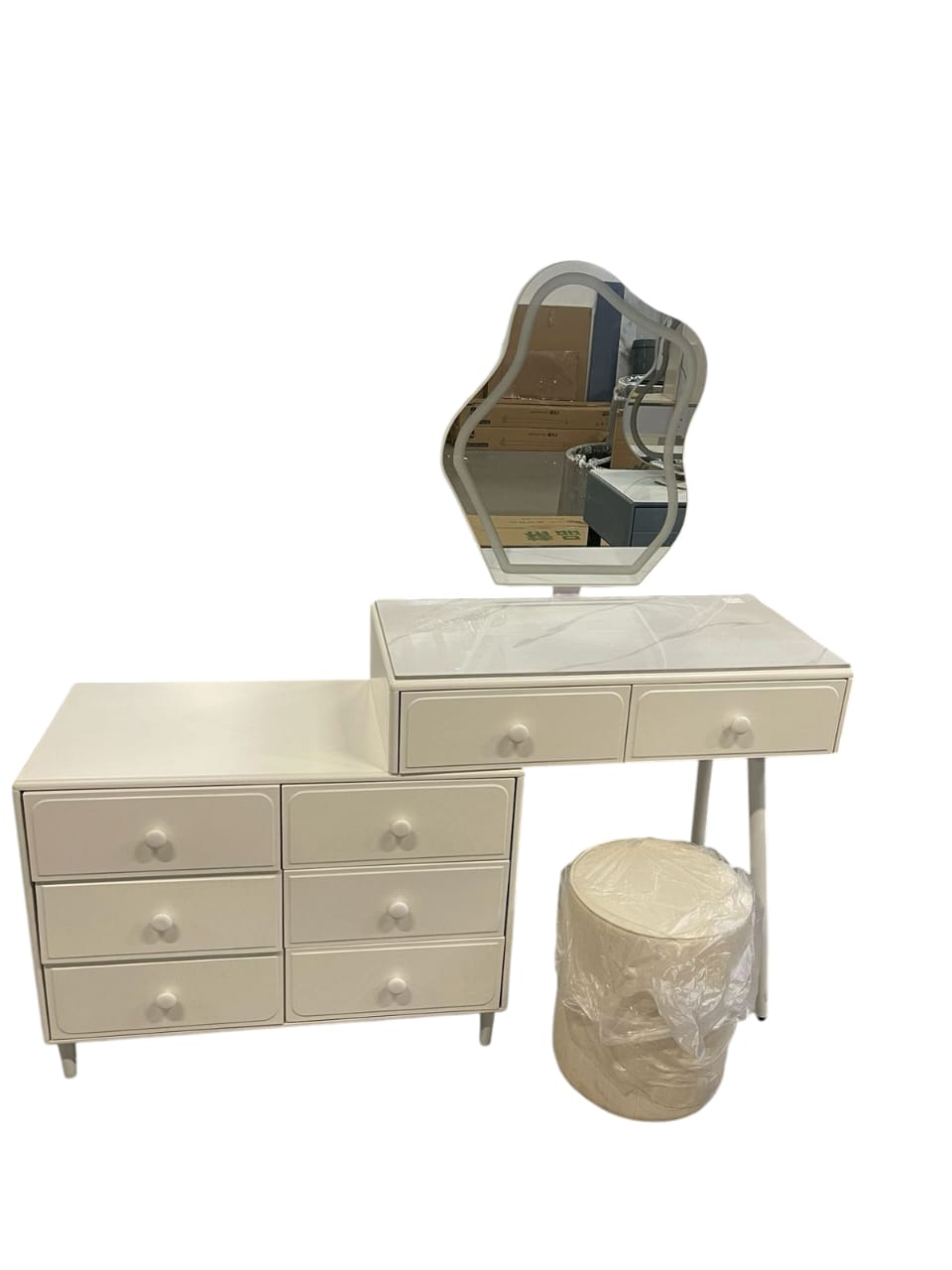 VIctoria Dresser Set