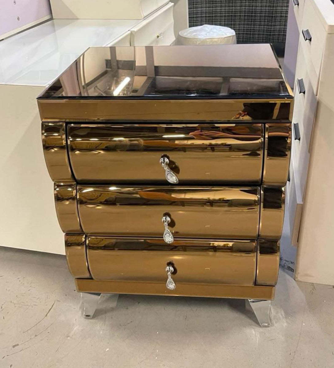 Tokyo Gold Mirrored Pedestal