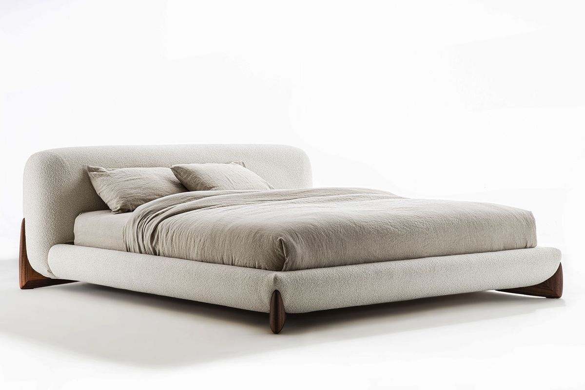 Minimalist Polada headboard with modern sophisticated lines