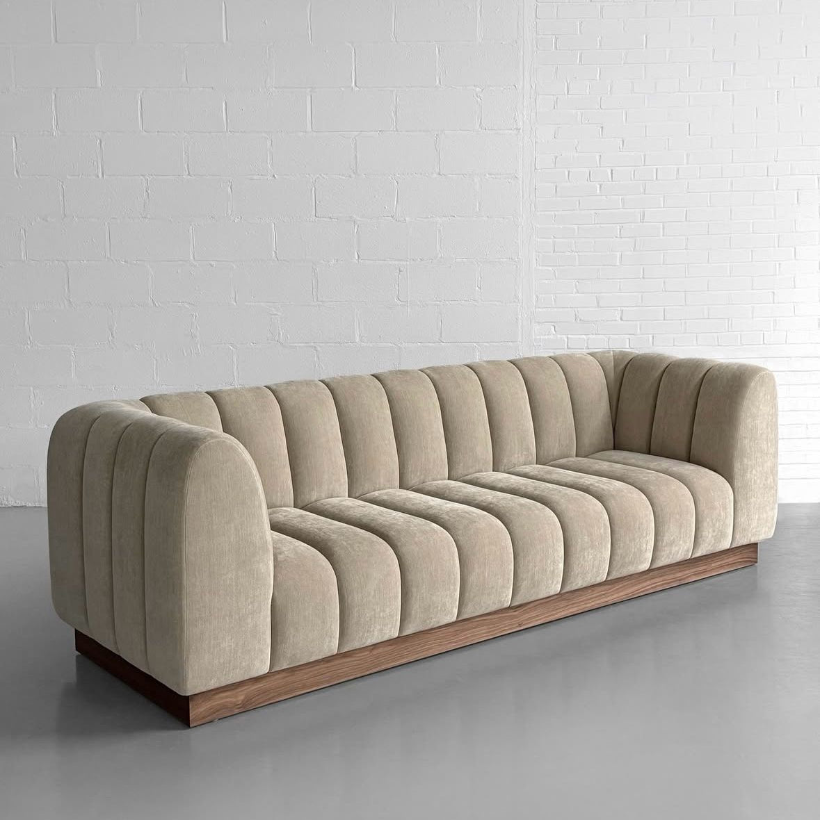 Modern Cloud SL sofa featuring a sleek low-profile artisanal design